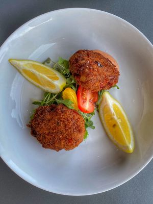 Vegan crab cakes at The Causeway in Spruce Head