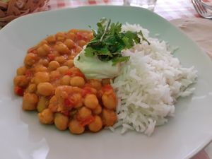 Menu of the day / Main / Chickpea dahl with a tofu-based sour cream at La Verduleria in Tenerife