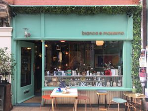 here we are! at bianca e massimo in Totnes