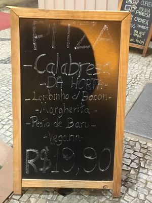 Sign at Pitza 1780 in Belo Horizonte