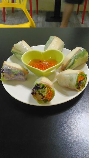 Spring rolls! at Xīn Huā SùShí Guǎn 心花素食館 in Hengchun
