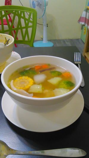 Fresh soup! at Xīn Huā SùShí Guǎn 心花素食館 in Hengchun
