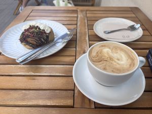 Cinnamon roll  at Pumper in Pontevedra