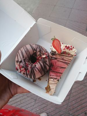 Duffin and cake at Pumper in Pontevedra