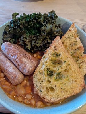Vegan sausage cassoulet at The Green Dragon in Church Stretton