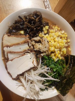 Ramen con tofu, champiñones y choclo at Ramen Kintaro in Santiago