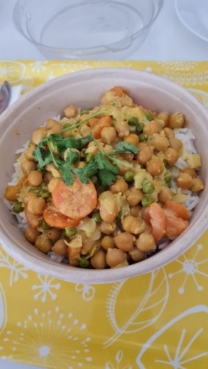 Curry coco pois chiche at Healthy&co in Aix-en-provence
