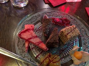 Dessert: taartjes! 😍 at Shirak in Den Bosch