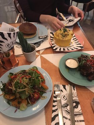 Chicken burger (good), mac and cheese (AMAZING), wings (okay but too sweet), jackfruit salad (okay but very sweet)  at Genesis Plant Based Alchemy in North London