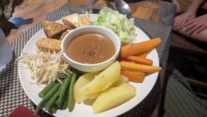  at Jaring Kitchen & Drinks in Singaraja