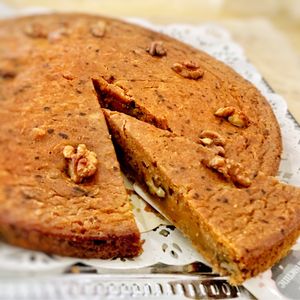 Vegan carrot cake w/nuts and raisins at Boulangerie Arnaud in Lyon
