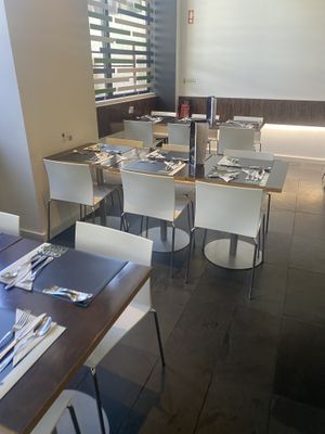 Decor   at Green Pepper in Lisbon