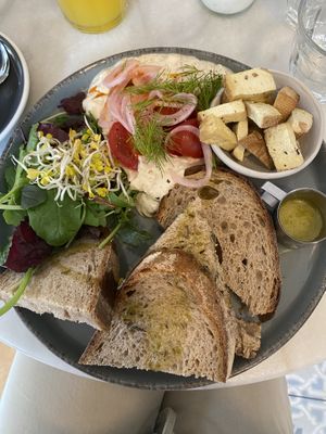 Westsidebrunchplate mit Räuchertofu   at Cafe Nomad - Weststadt in Heidelberg