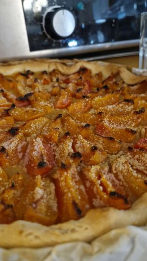 Tarte à l'abricot  at Oummi in Paris