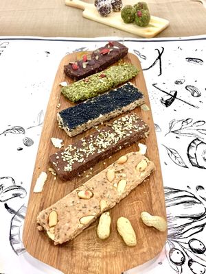 Organic Chunky Peanut butter bar,
Organic Raw cacao Banana bar,
Organic matcha ball ,
Organic mocha bar , 
Organic black sesame bar.

 at Suphia's Functional Foods in Hong Kong Island