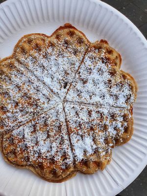 Vegan waffle with powered sugar at Pure Note in Dusseldorf