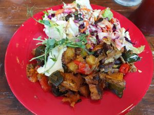 Bauernpfanne mit Salat at Pure Note in Dusseldorf