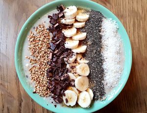 Vegan porridge (banana/chocolate) at Pure Note in Dusseldorf