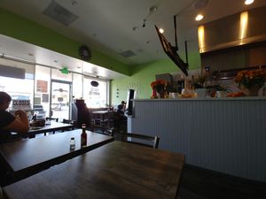 Inside at Mami Cheli's in Menlo Park