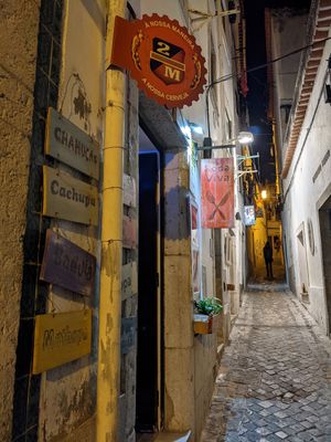 Front entry at Roda Viva in Lisbon