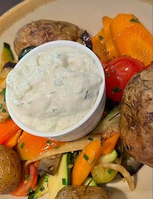Grillgemüse, Rosmarinkartoffeln,  vegane Zaziki at Ox in Heitersheim