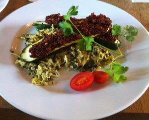 Zucchini mit Quinoa und Wirsing   at Ox in Heitersheim