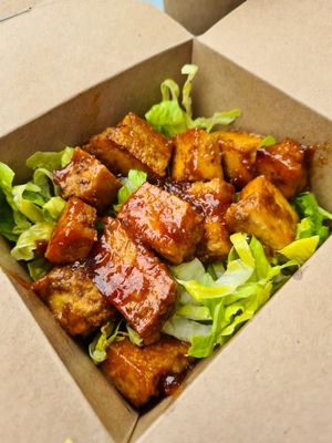 Vegan tofu chicken at Pepino Deli in Glossop