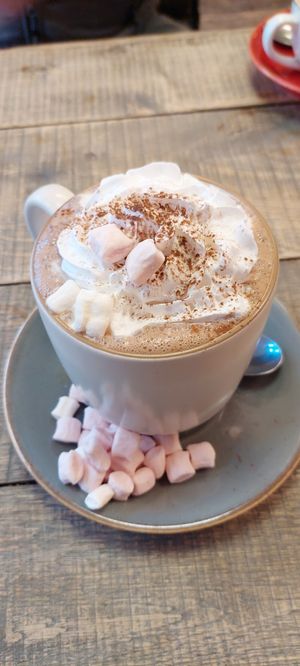 Deluxe hot chocolate at Pepino Deli in Glossop