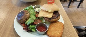 Vegan and alliums-free burger set at Puffin Cafe in Macau
