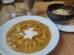 Butter "Chicken" with cauliflowers, Chickenpeas and Brown rice at Puffin Cafe in Macau