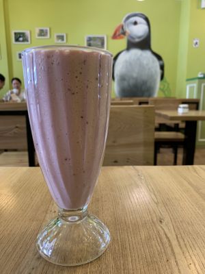 Raspberry Soy Milk Shake  at Puffin Cafe in Macau