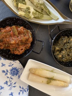 Artichoke, spinach and chickpea, asparagus, pisto  at El Librero in Sevilla