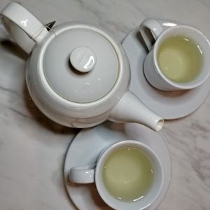 Pot of Japanese tea at Mother Earth 大地之素 in West Singapore