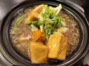 Steamy bubbling claypot tofu
 at Mother Earth 大地之素 in West Singapore