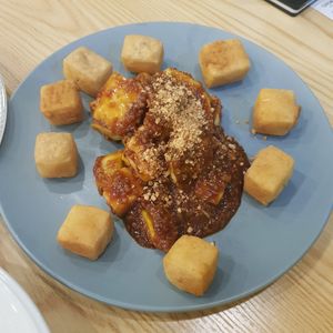 Toufu rojak... The toufu is crispy at out but soft and smooth inside.. Taste well with the rojak sauce! at Mother Earth 大地之素 in West Singapore
