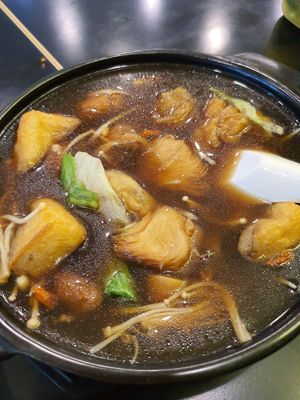 Claypot Bak Kut Teh at Mother Earth 大地之素 in West Singapore