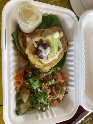 Hamburgesa veggie  at New Start in San Andres