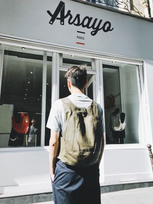 Unisex and vegan bags at Arsayo in Paris