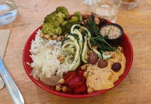  at Imagine Café in Paris