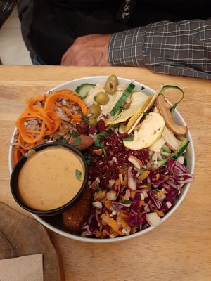  at Imagine Café in Paris