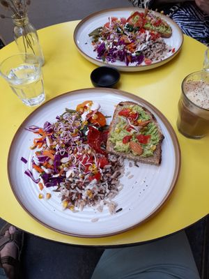 Healthy but yummy. at Imagine Café in Paris