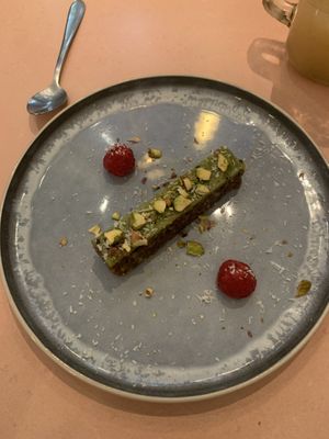 Raw cake  at Imagine Café in Paris