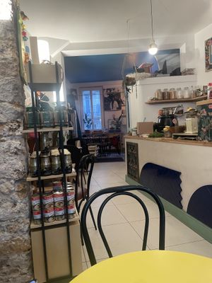   at Imagine Café in Paris