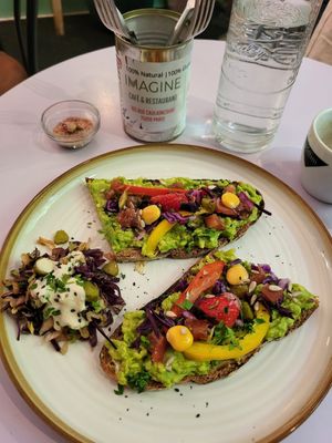  at Imagine Café in Paris