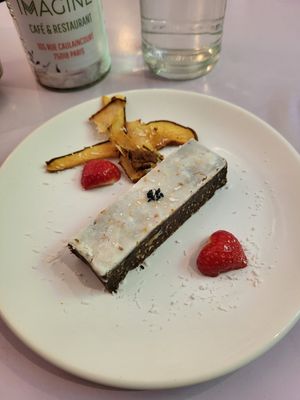  at Imagine Café in Paris