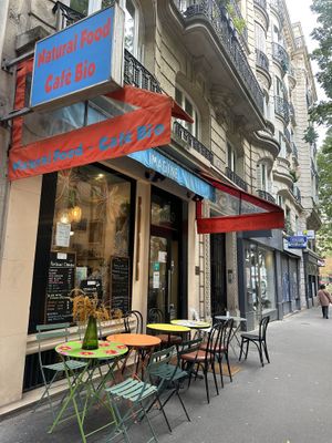   at Imagine Café in Paris