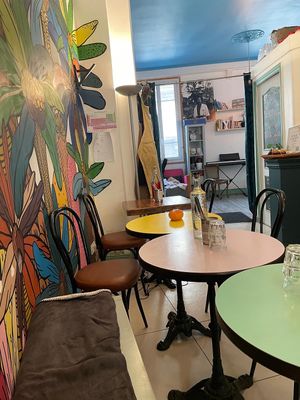  at Imagine Café in Paris