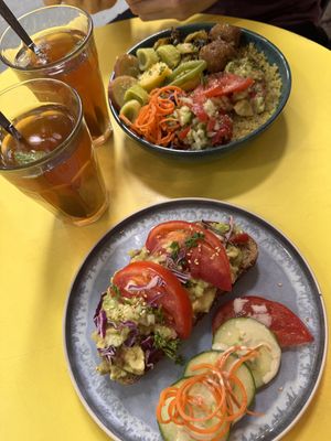   at Imagine Café in Paris