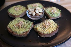 Avocado Toast at Imagine Café in Paris