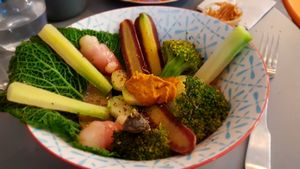 Steamed vegetables at Imagine Café in Paris